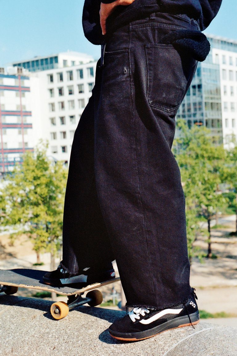 Photo of the Zahba black colorway as part of the project for Balargue
